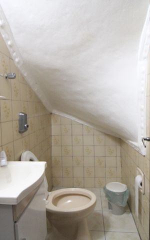 Casa à venda com 126m², 3 quartos e 2 vagasLavabo