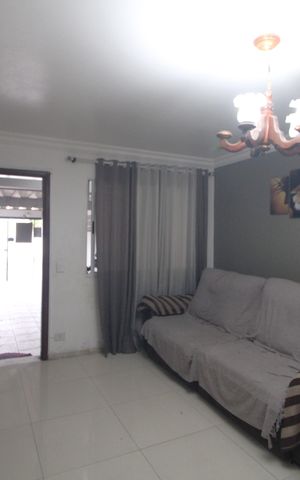Casa à venda com 126m², 3 quartos e 2 vagasSala