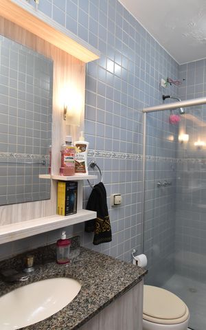 Casa à venda com 330m², 5 quartos e 5 vagasBanheiro 2