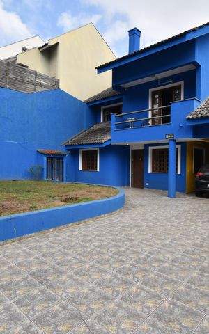 Casa à venda com 330m², 5 quartos e 5 vagasÁrea externa - Varanda/Garagem