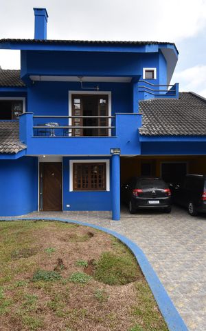 Casa à venda com 330m², 5 quartos e 5 vagasÁrea externa - Varanda/Garagem
