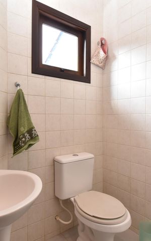 Casa à venda com 330m², 5 quartos e 5 vagasLavabo do Quarto do ático