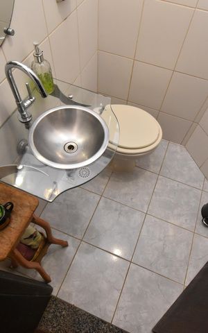 Casa à venda com 330m², 5 quartos e 5 vagasLavabo