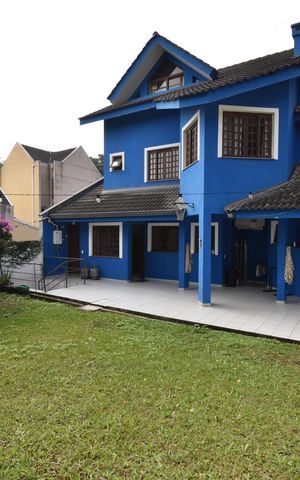 Casa à venda com 330m², 5 quartos e 5 vagasÁrea externa