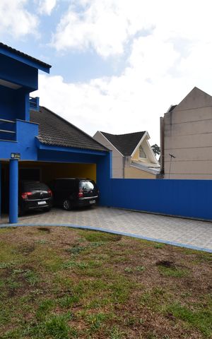 Casa à venda com 330m², 5 quartos e 5 vagasÁrea externa - Varanda/Garagem
