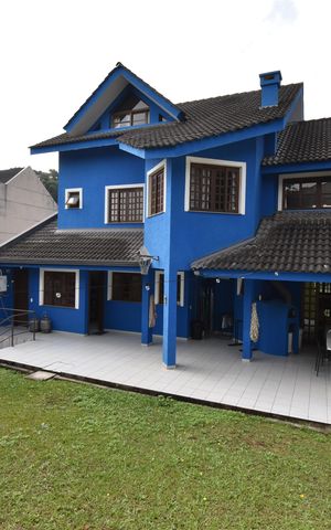Casa à venda com 330m², 5 quartos e 5 vagasÁrea externa
