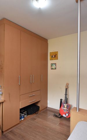 Casa à venda com 330m², 5 quartos e 5 vagasQuarto 4