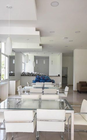 Apartamento à venda com 93m², 2 quartos e 2 vagas Apartamento à venda com 93m², 2 quartos e 2 vagasSalão de Festa