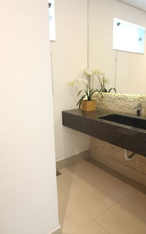 Casa para alugar com 172m², 3 quartos e 2 vagasBanheiro 1