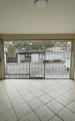 Casa à venda com 121m², 3 quartos e 2 vagas Casa à venda com 121m², 3 quartos e 2 vagasGaragem