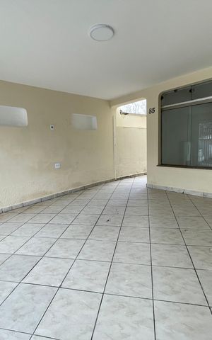 Casa à venda com 121m², 3 quartos e 2 vagas Casa à venda com 121m², 3 quartos e 2 vagasGaragem