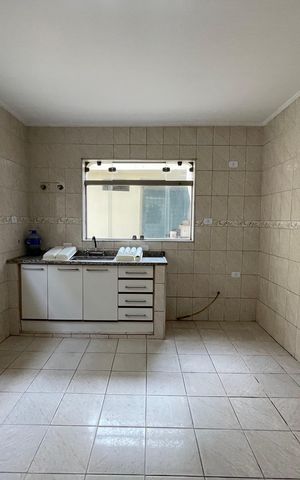 Casa à venda com 121m², 3 quartos e 2 vagas Casa à venda com 121m², 3 quartos e 2 vagasCozinha