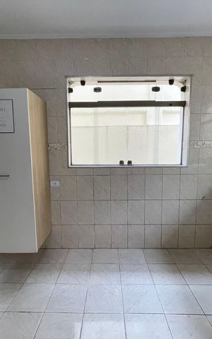 Casa à venda com 121m², 3 quartos e 2 vagas Casa à venda com 121m², 3 quartos e 2 vagasCozinha
