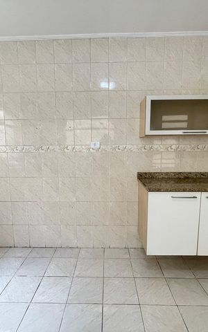 Casa à venda com 121m², 3 quartos e 2 vagas Casa à venda com 121m², 3 quartos e 2 vagasCozinha