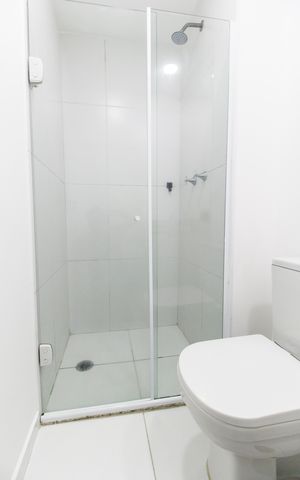 Apartamento para alugar com 61m², 2 quartos e 1 vaga Apartamento para alugar com 61m², 2 quartos e 1 vagaBanheiro da Suíte