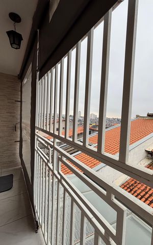 Casa à venda com 247m², 3 quartos e 7 vagas Casa à venda com 247m², 3 quartos e 7 vagasQuarto 1 Varanda