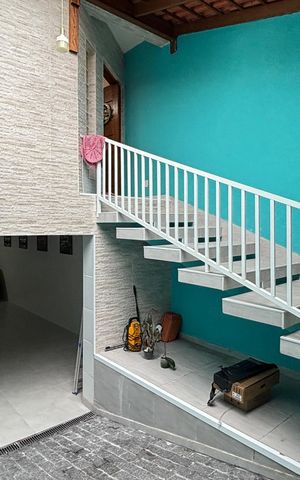 Casa à venda com 247m², 3 quartos e 7 vagas Casa à venda com 247m², 3 quartos e 7 vagasGaragem