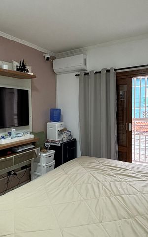 Casa à venda com 247m², 3 quartos e 7 vagas Casa à venda com 247m², 3 quartos e 7 vagasSuite