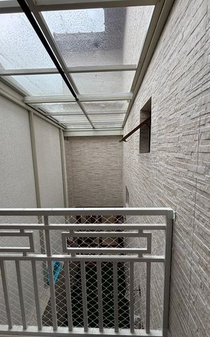 Casa à venda com 247m², 3 quartos e 7 vagas Casa à venda com 247m², 3 quartos e 7 vagasQuarto 2 Varanda