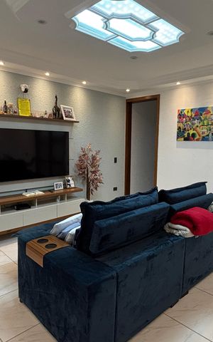Casa à venda com 247m², 3 quartos e 7 vagas Casa à venda com 247m², 3 quartos e 7 vagasSala