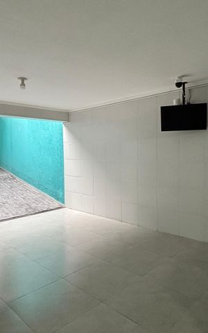 Casa à venda com 247m², 3 quartos e 7 vagas Casa à venda com 247m², 3 quartos e 7 vagasGaragem