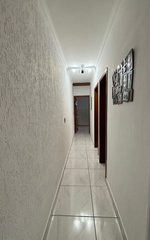 Casa à venda com 247m², 3 quartos e 7 vagas Casa à venda com 247m², 3 quartos e 7 vagasCorredor
