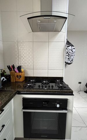 Casa à venda com 247m², 3 quartos e 7 vagas Casa à venda com 247m², 3 quartos e 7 vagasCozinha
