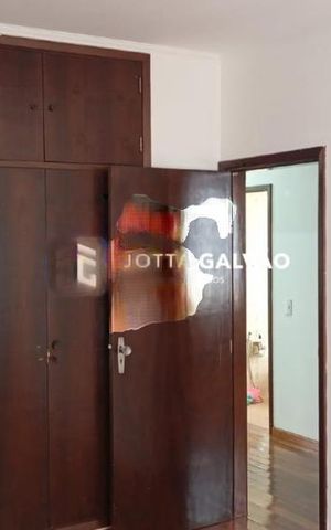 Casa à venda com 250m², 4 quartos e 3 vagas