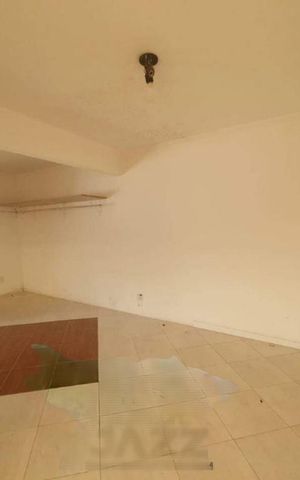 Casa à venda com 107m², 3 quartos e 2 vagas