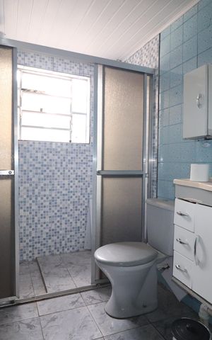 Casa à venda com 80m², 2 quartos e 2 vagasBanheiro 2