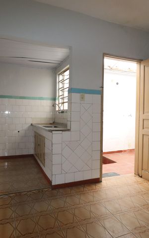 Casa à venda com 80m², 2 quartos e 2 vagasCozinha