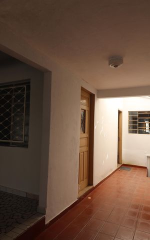 Casa à venda com 80m², 2 quartos e 2 vagasQuintal