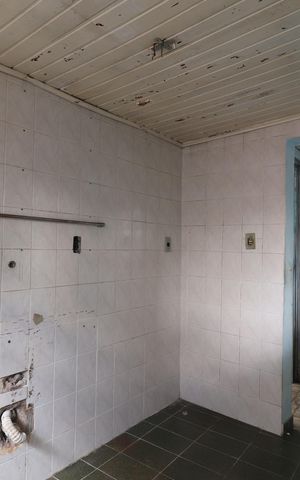 Casa à venda com 80m², 2 quartos e 2 vagasEscritório