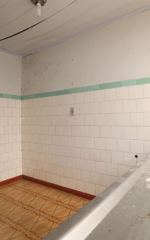 Casa à venda com 80m², 2 quartos e 2 vagasCozinha