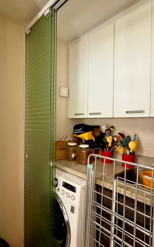Apartamento à venda com 117m², 2 quartos e 2 vagas Apartamento à venda com 117m², 2 quartos e 2 vagasÁrea de serviço