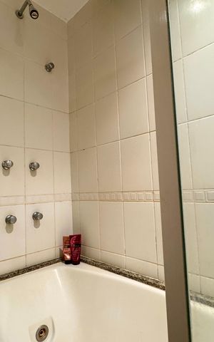 Apartamento à venda com 117m², 2 quartos e 2 vagas Apartamento à venda com 117m², 2 quartos e 2 vagasBanheiro social