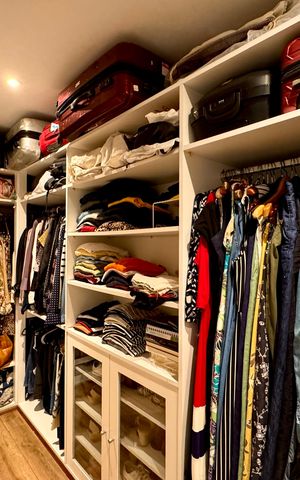 Apartamento à venda com 117m², 2 quartos e 2 vagas Apartamento à venda com 117m², 2 quartos e 2 vagasCloset da Suíte