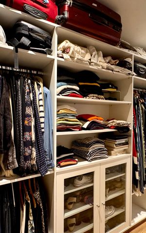 Apartamento à venda com 117m², 2 quartos e 2 vagas Apartamento à venda com 117m², 2 quartos e 2 vagasCloset da Suíte