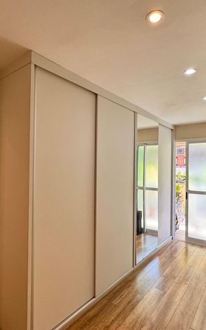 Apartamento à venda com 117m², 2 quartos e 2 vagas Apartamento à venda com 117m², 2 quartos e 2 vagasEscritório