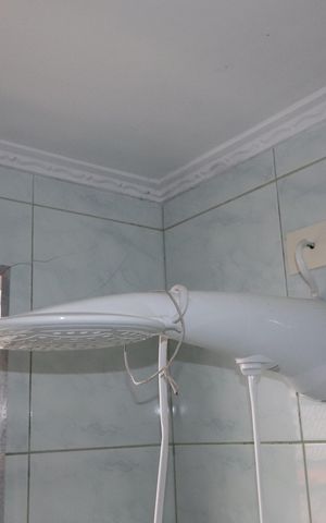 Casa à venda com 107m², 2 quartos e 2 vagasBanheiro
