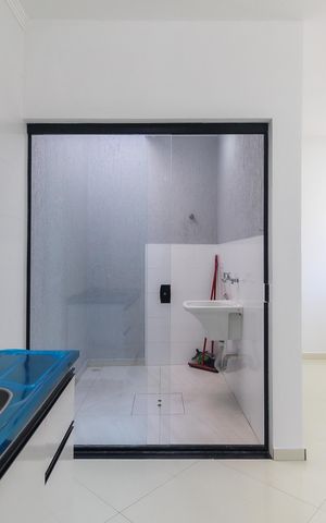 Casa à venda com 70m², 2 quartos e 2 vagas Casa à venda com 70m², 2 quartos e 2 vagasCozinha