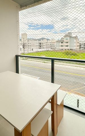 Apartamento para alugar com 75m², 2 quartos e 1 vagaVaranda da Sala