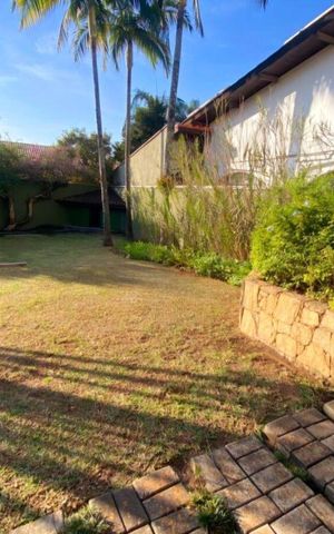 Casa à venda com 370m², 3 quartos e 4 vagas