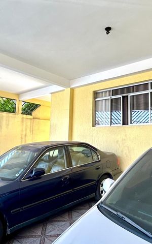 Casa à venda com 235m², 3 quartos e 3 vagas Casa à venda com 235m², 3 quartos e 3 vagasGaragem