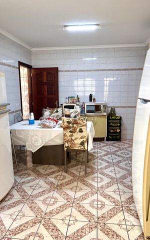 Casa à venda com 235m², 3 quartos e 3 vagas Casa à venda com 235m², 3 quartos e 3 vagasCozinha