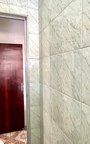 Casa à venda com 235m², 3 quartos e 3 vagas Casa à venda com 235m², 3 quartos e 3 vagasBanheiro da Suíte