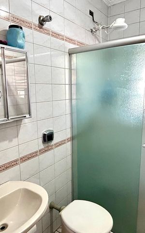 Casa à venda com 235m², 3 quartos e 3 vagas Casa à venda com 235m², 3 quartos e 3 vagasBanheiro 1