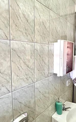 Casa à venda com 235m², 3 quartos e 3 vagas Casa à venda com 235m², 3 quartos e 3 vagasBanheiro da Suíte