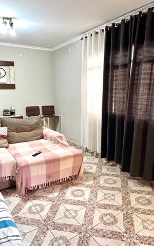 Casa à venda com 235m², 3 quartos e 3 vagas Casa à venda com 235m², 3 quartos e 3 vagasSala