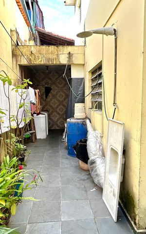 Casa à venda com 235m², 3 quartos e 3 vagas Casa à venda com 235m², 3 quartos e 3 vagasQuintal